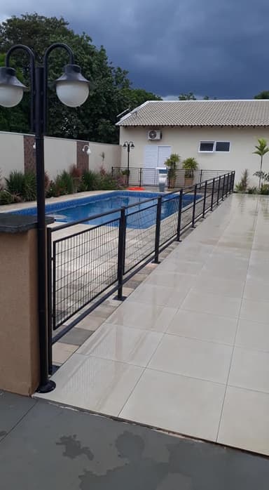 Grade de segurança para piscina